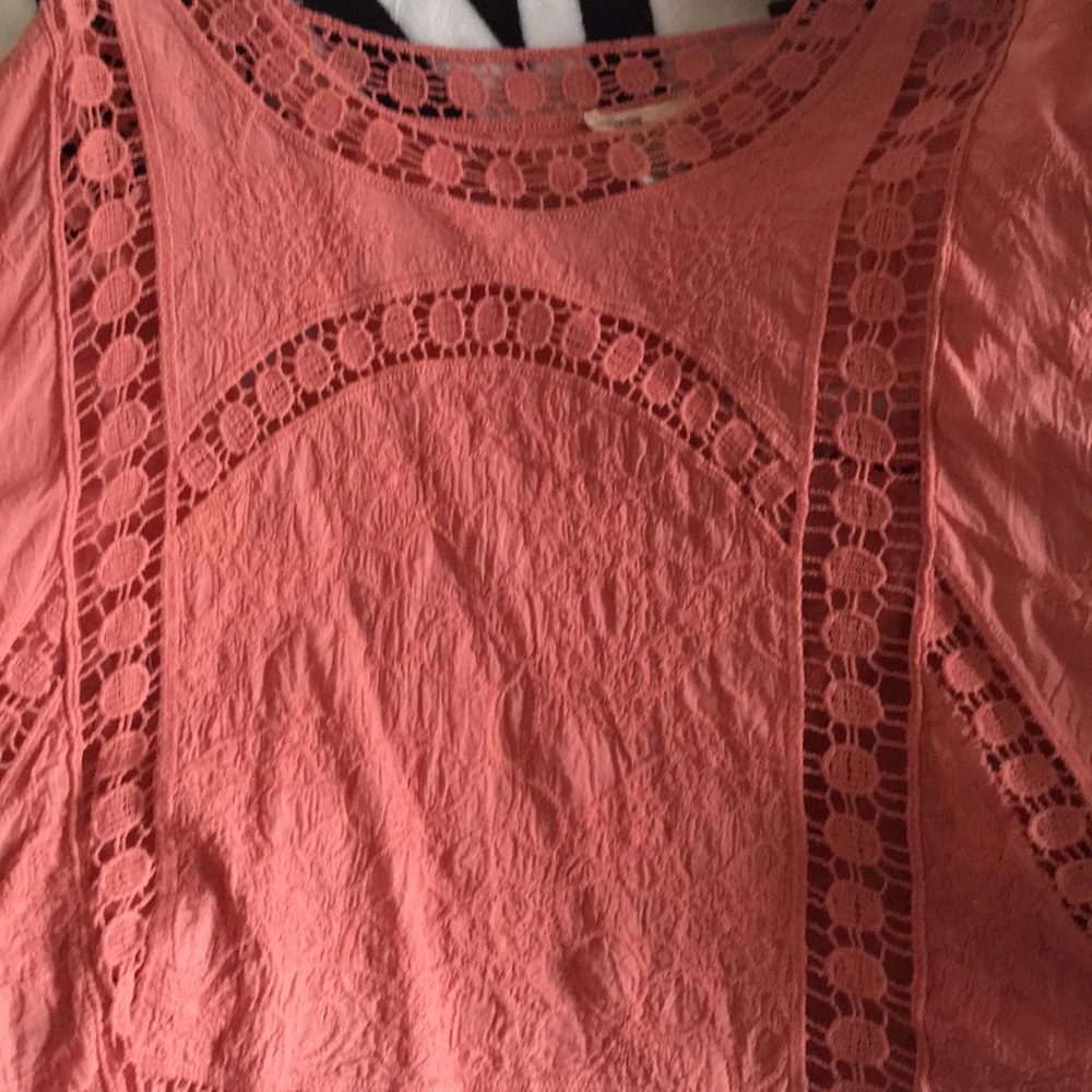Coral top